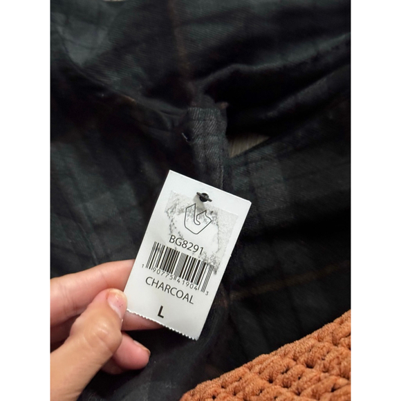 WRV Brand New with Tags Black and Grey Hooded Skater Surfer Vibe Flannel Size L - Picture 6 of 8